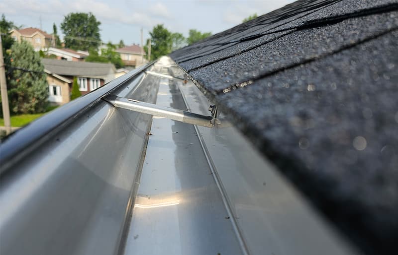 Photo d'une gouttières après mon intervention à Lyon